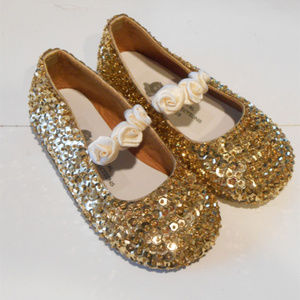 0,1,5,2,3,4 NEW Sparkly Sequin Gold & Ivory Girls Shoes Roses Coastal Projection